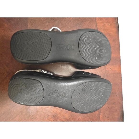 Alegria Women's Black & White Sandals With Adjustable Strap & Cutout Design Size - Picture 8 of 11